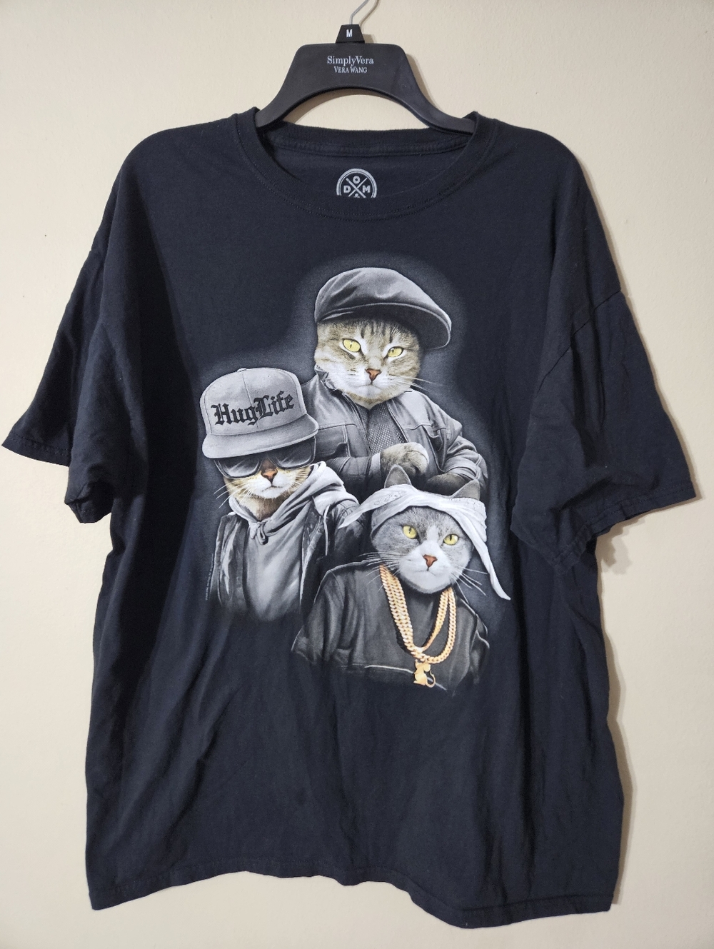 DOM Hug Life Cats Tshirt XL
